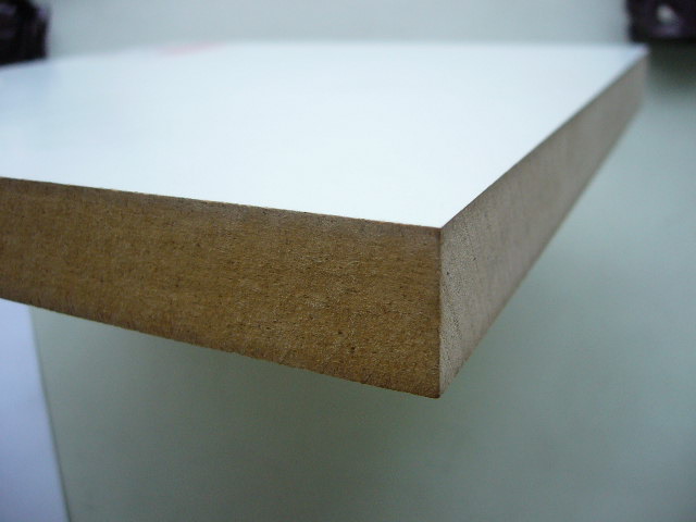 МДФ ламинированная 19х2800х2070 Белый односторонняя  (25) листов