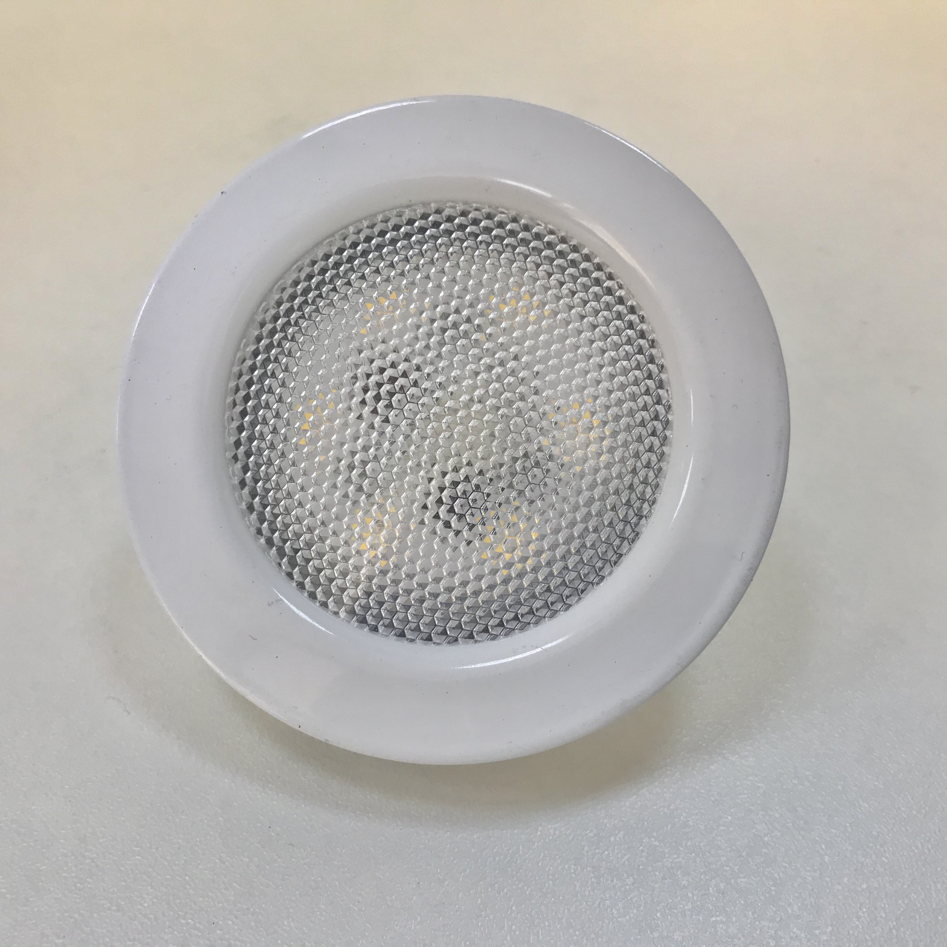 Светильник светодиодный FT9228 CH 4000K SMD5730- 6шт. 220В 4Вт 70ЛМ/Вт белый