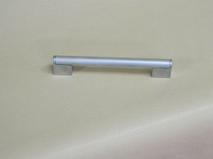 Ручка-рейлинг  мат.хром 096 мм (50)