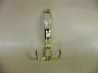 Крючок 3-х рожковый с перфорацией золото (150/30)