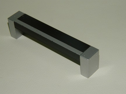 Ручка-скоба дуб венге+металлик с полосой 096 мм250/50