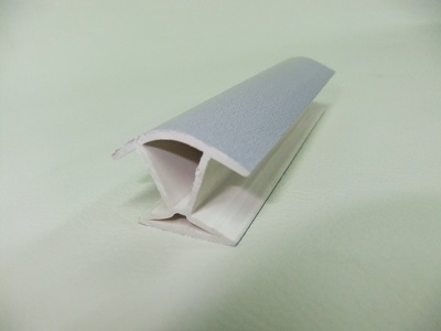 Угол универсальный 135 к цоколю Н-100 (шлиф.алюм.)