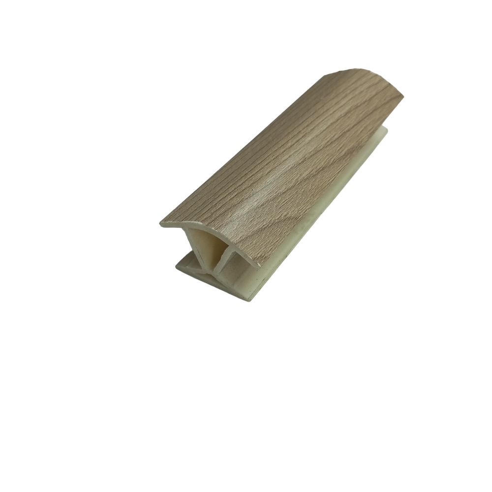 Угол универсальный 135 к цоколю Н-100 (Ясень шимо св.)